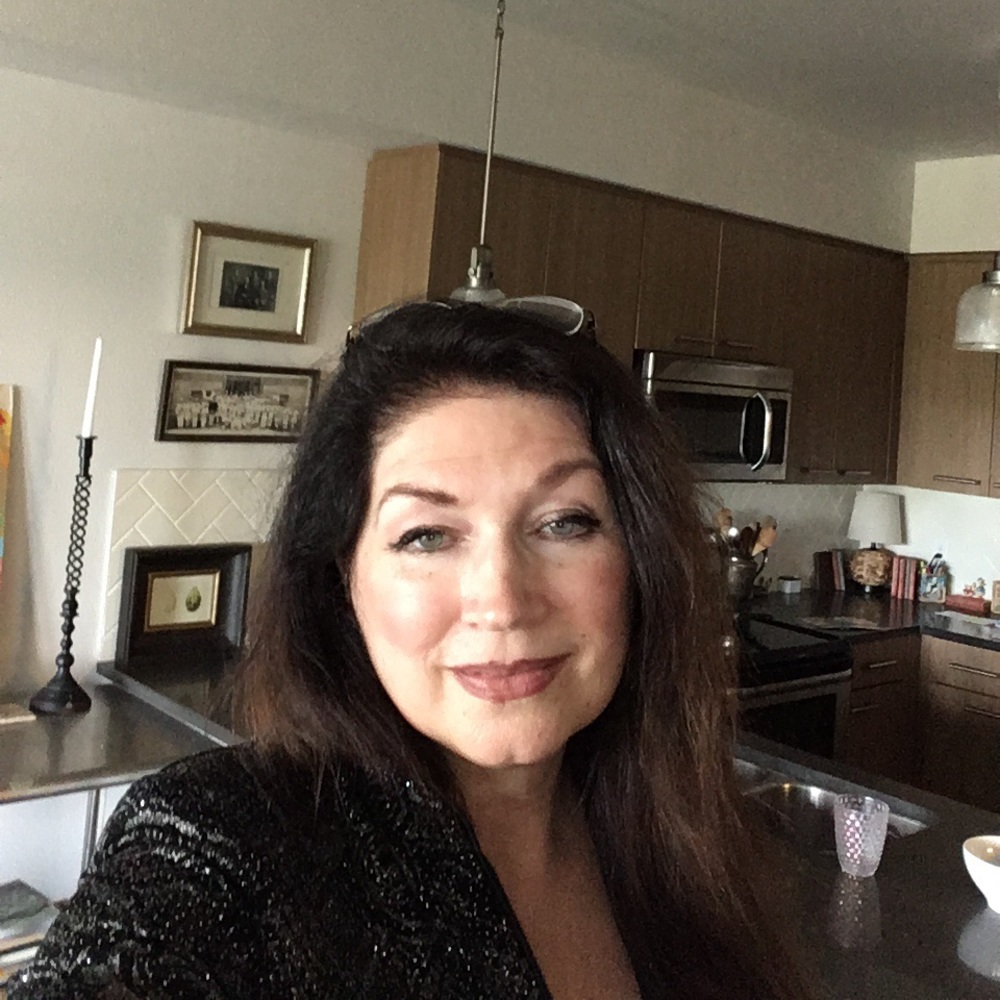 Meet your Posher, Leslie